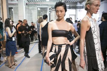 24301466_j-mendel-sunghee_nastya_sten_3.