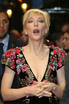 24301493_Cate_Blanchett_attends_the_Trut