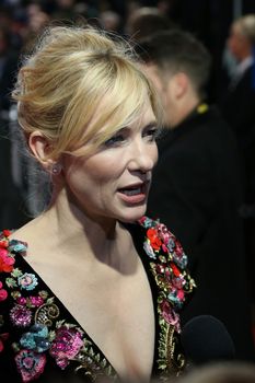 24301495_Cate_Blanchett_attends_the_Trut