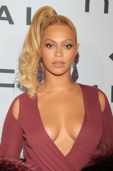 24332902_Beyonce_attends_TIDAL_X1020_Amp