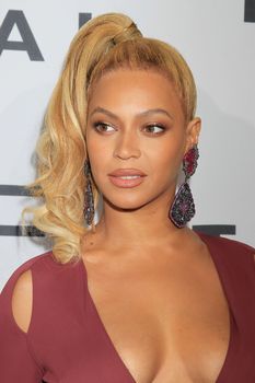 24332909_Beyonce_attends_TIDAL_X1020_Amp