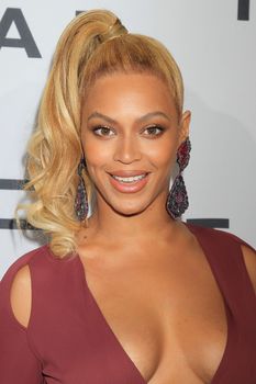24332910_Beyonce_attends_TIDAL_X1020_Amp