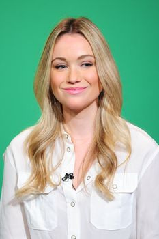 24395961_Katrina_Bowden_visits_On_Good_D
