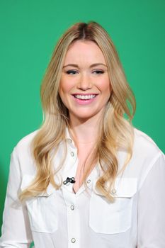 24395964_Katrina_Bowden_visits_On_Good_D