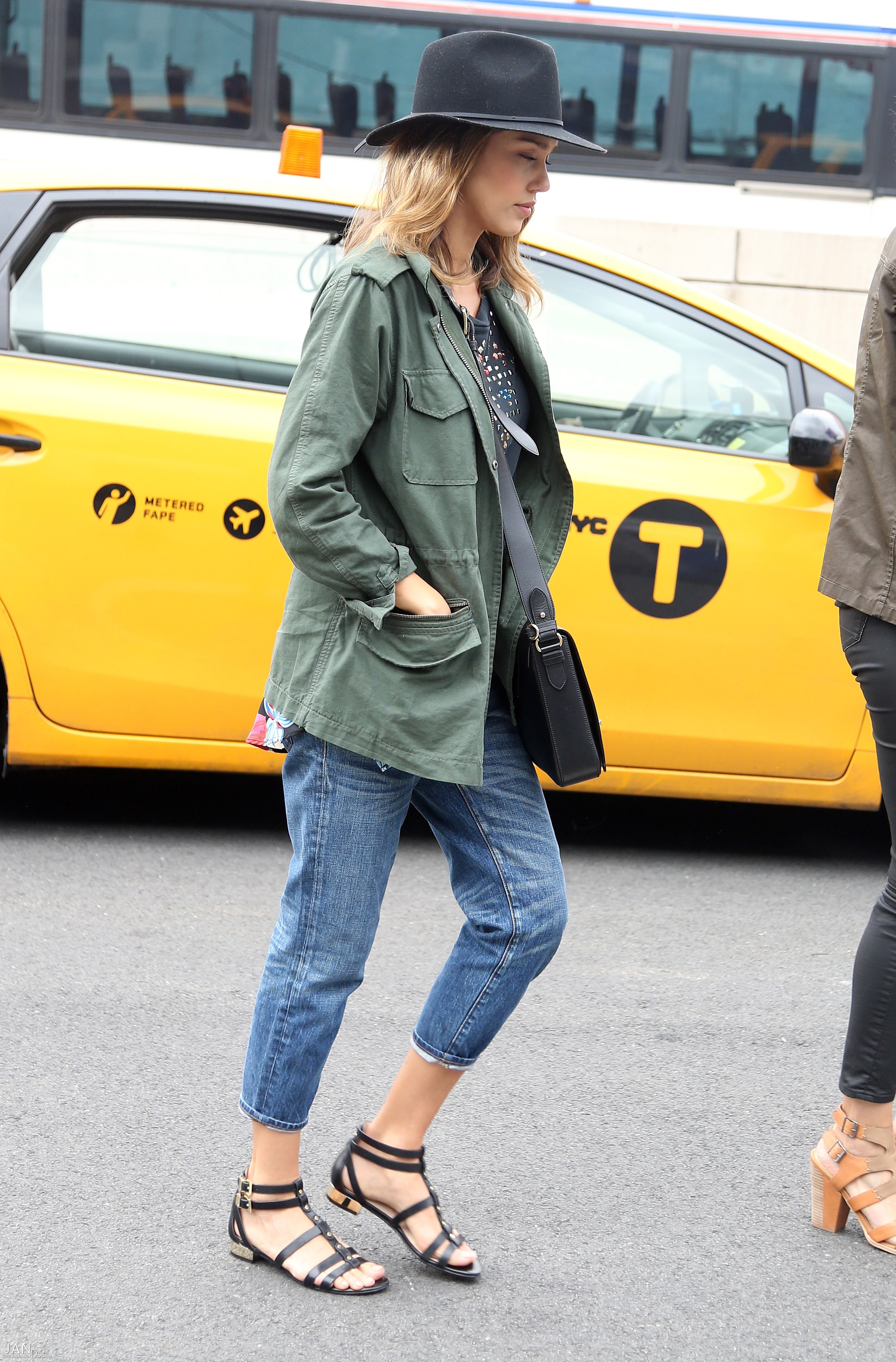 Jessica Alba out in New York 11 06 9