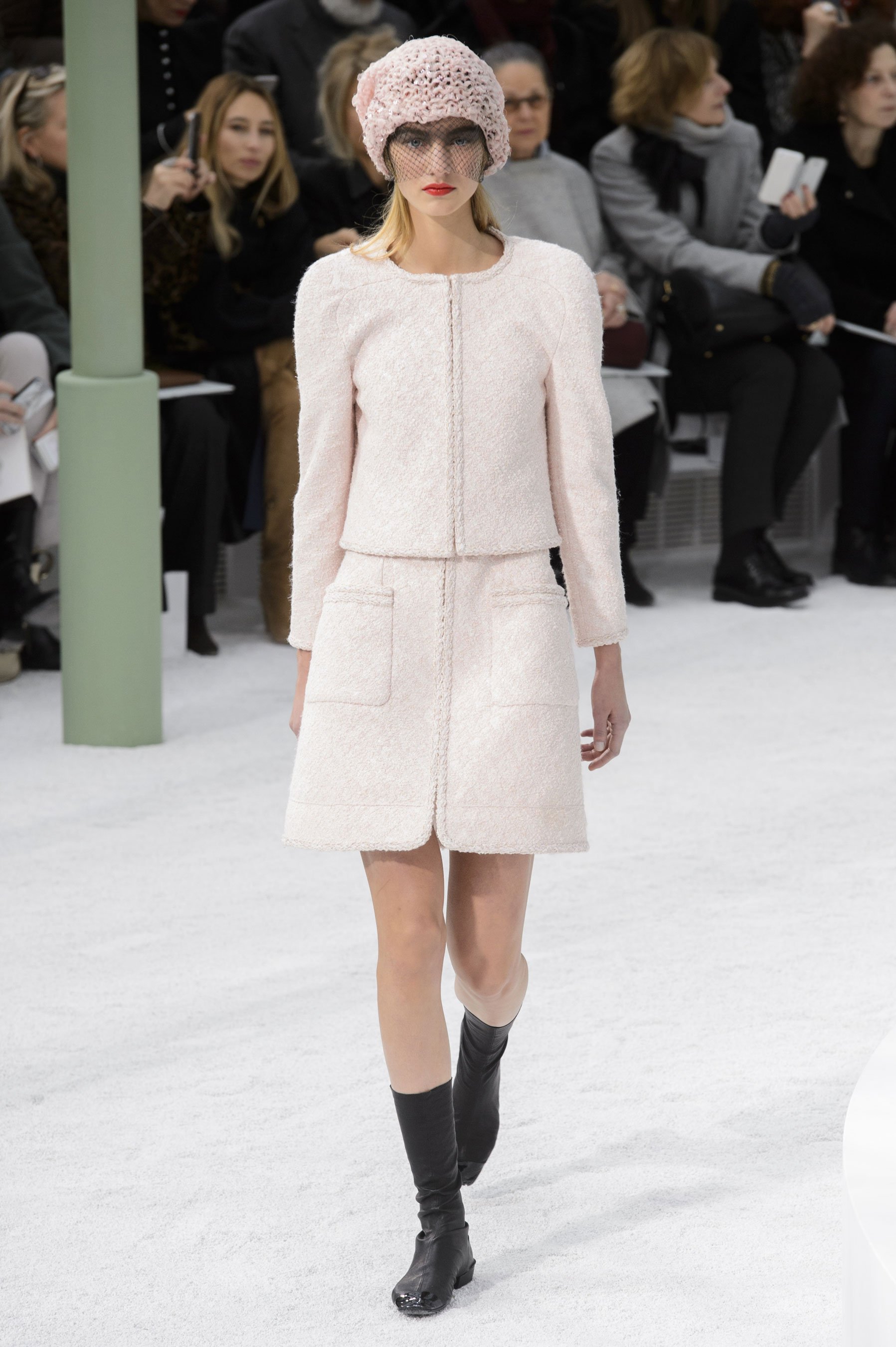 chanel haute couture spring 2015 pfw 11 maartje