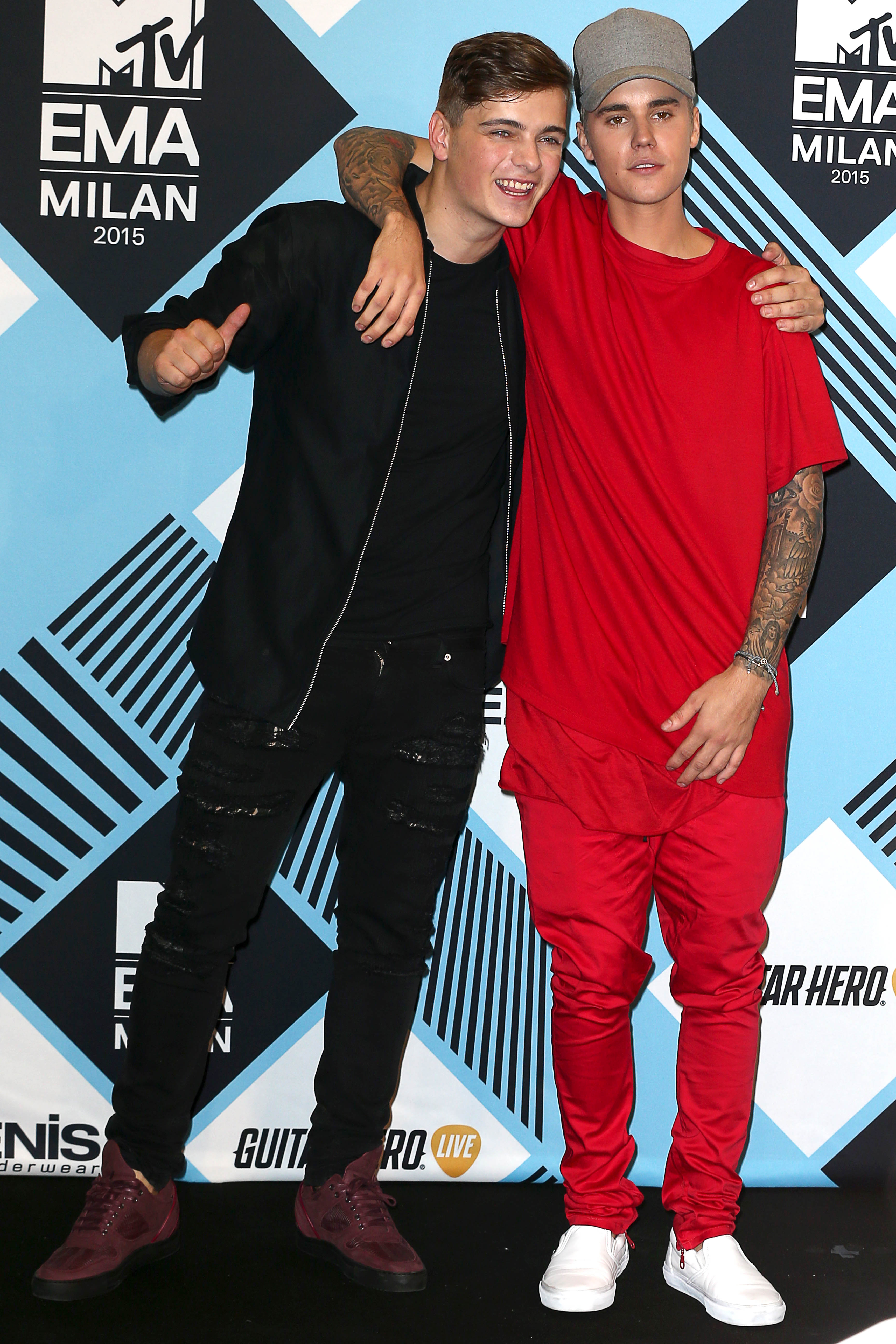 Justin Bieber attends the MTV EMAs 2015 02