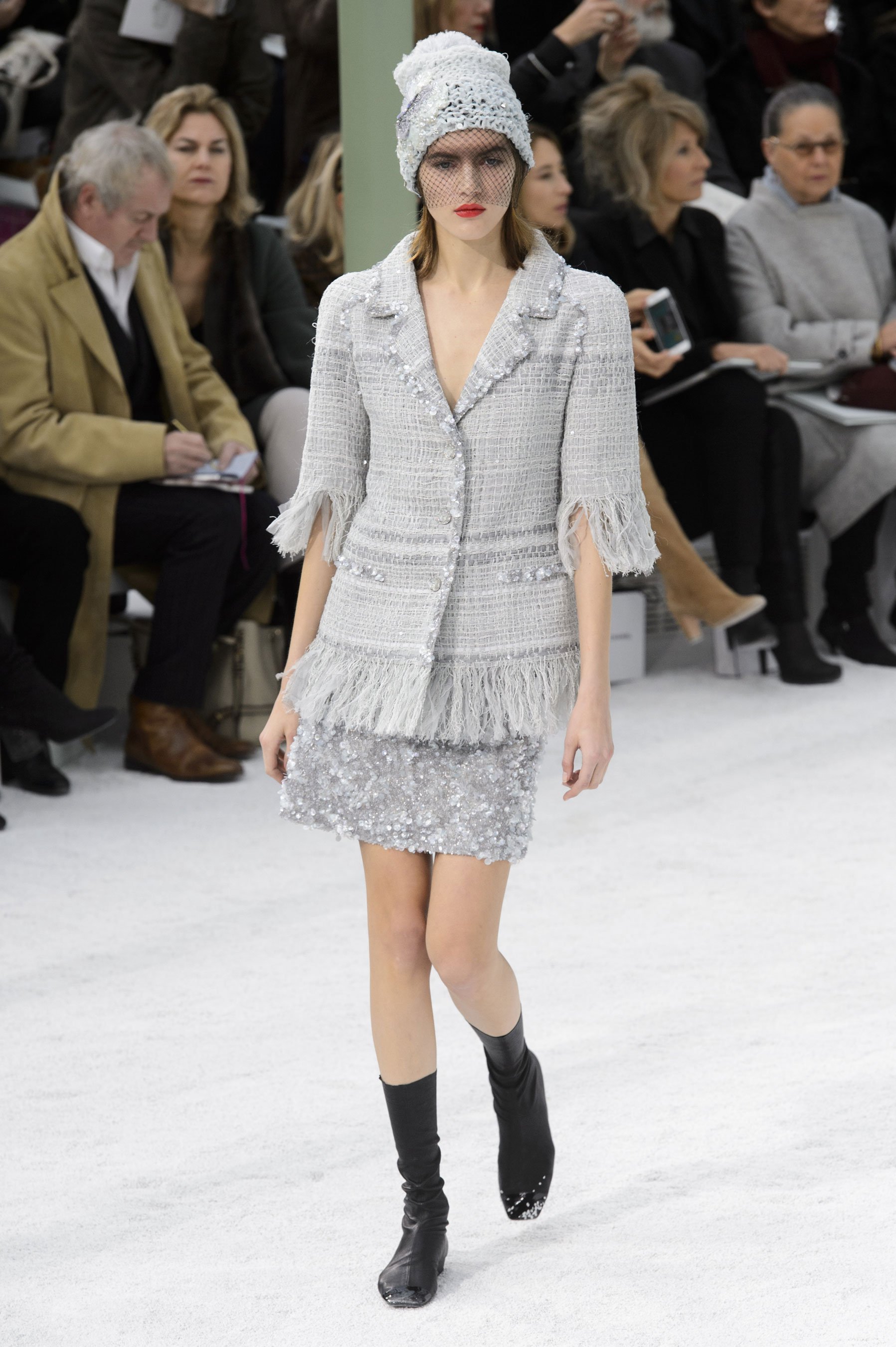 chanel haute couture spring 2015 pfw 29 valery