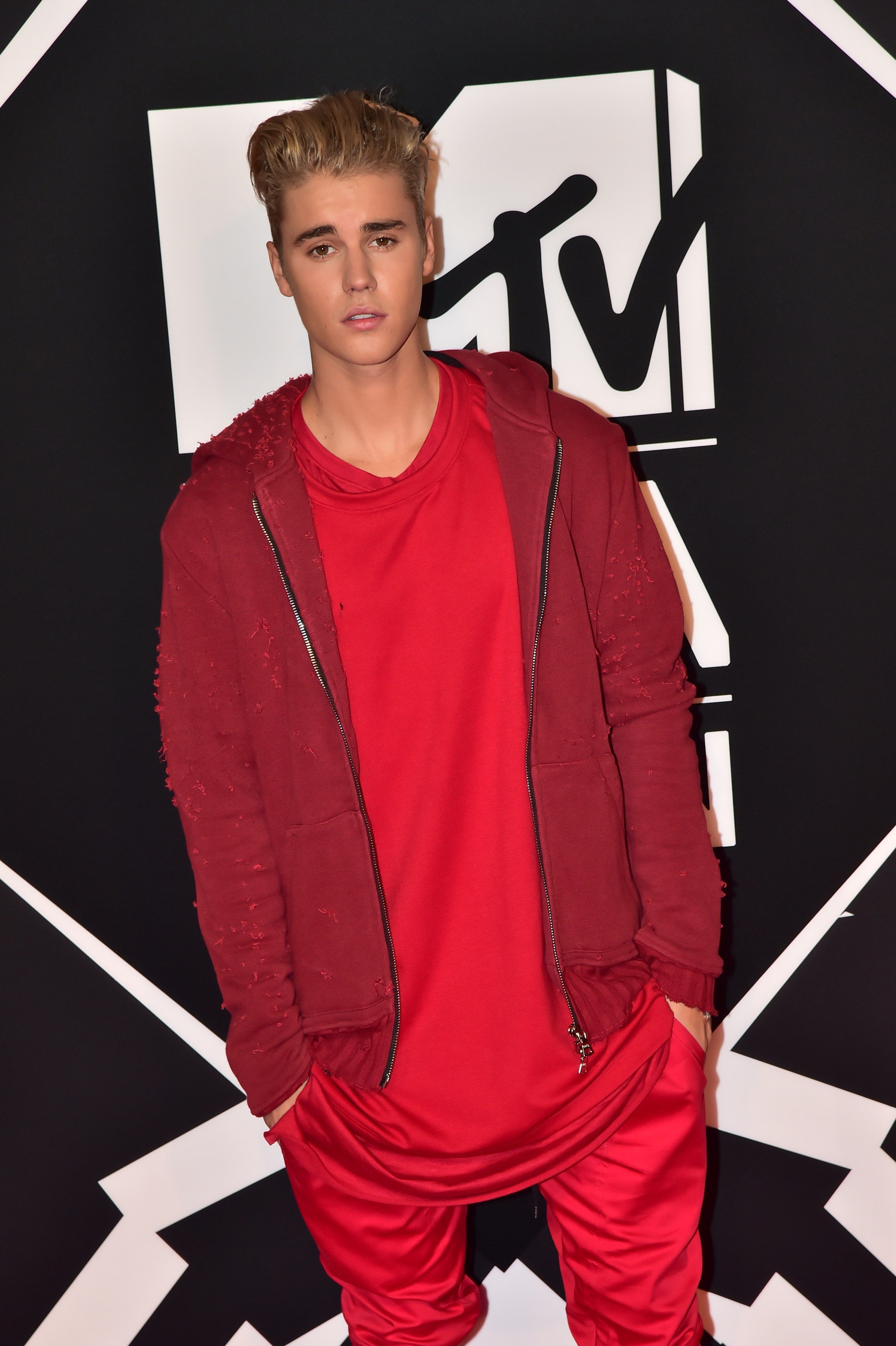 Justin Bieber attends the MTV EMAs 2015 26