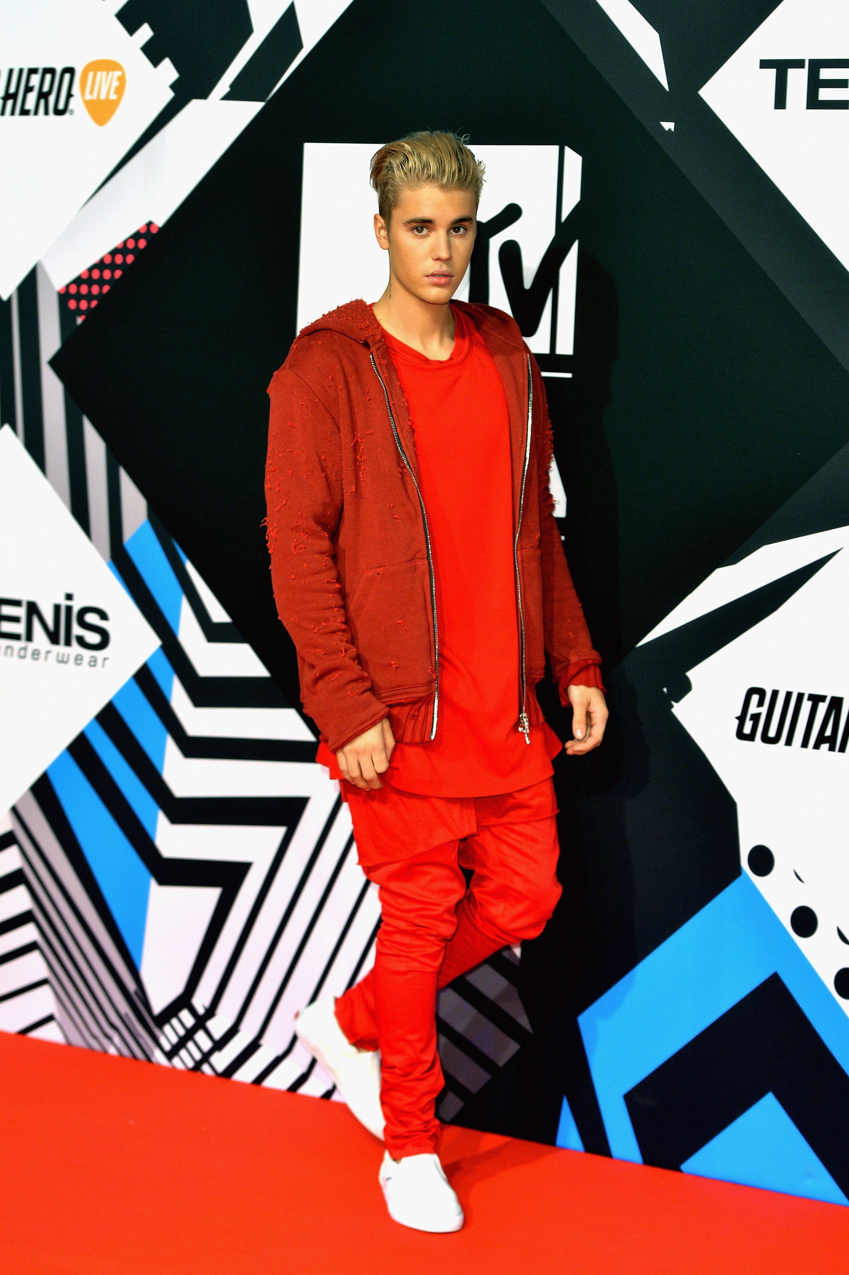 Justin Bieber attends the MTV EMAs 2015 16