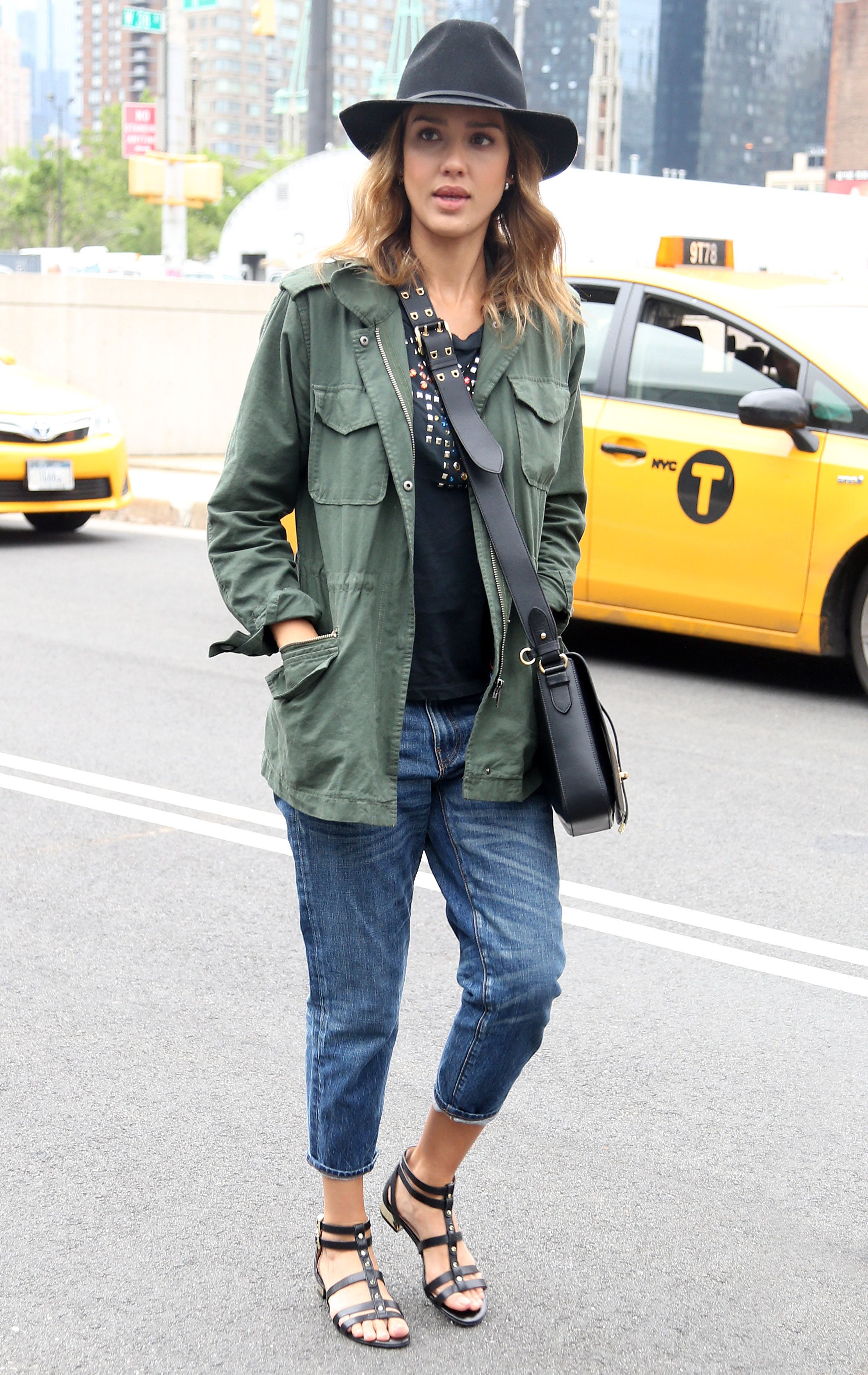 Jessica Alba out in New York 11 06 4