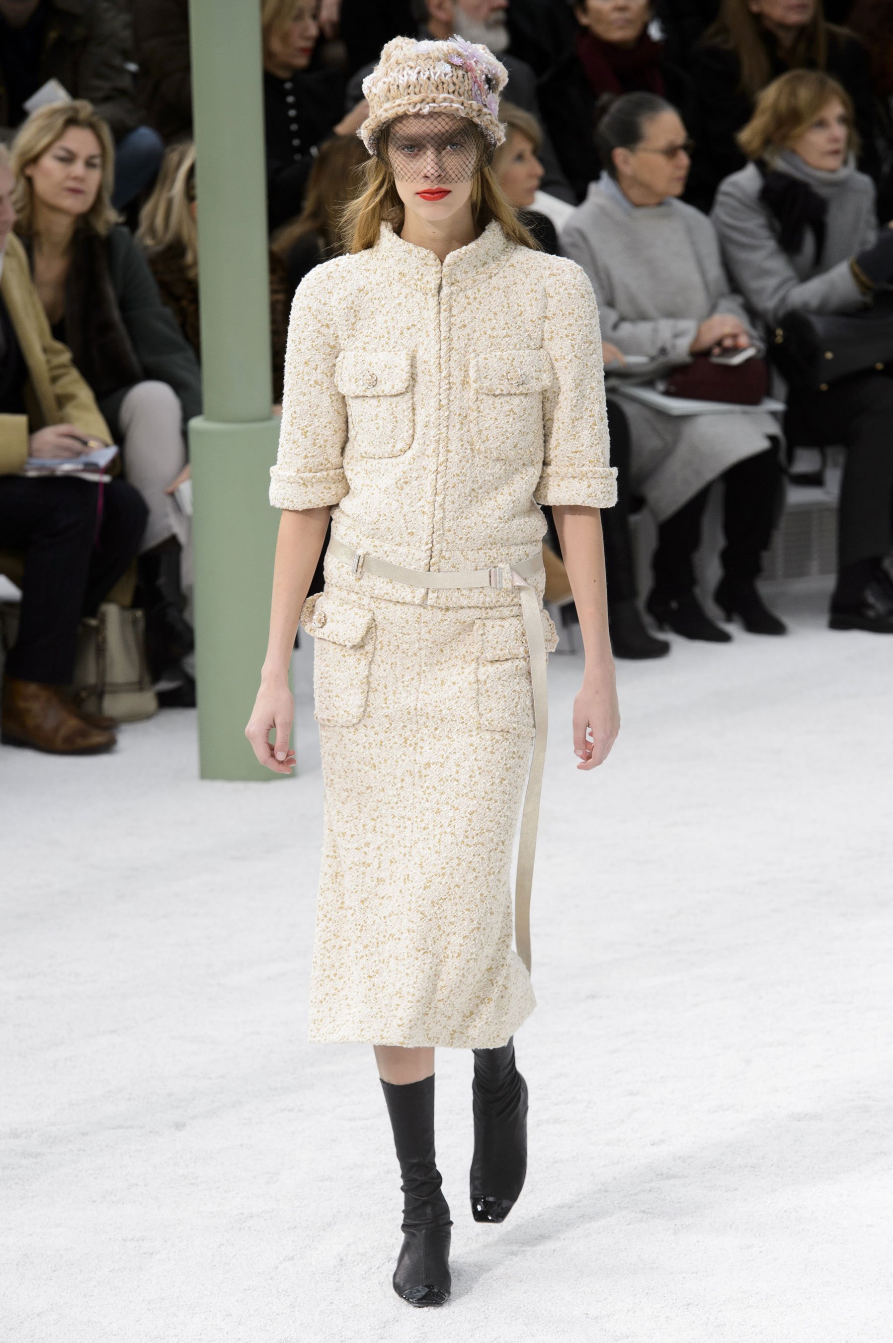 chanel haute couture spring 2015 pfw 22 lexi