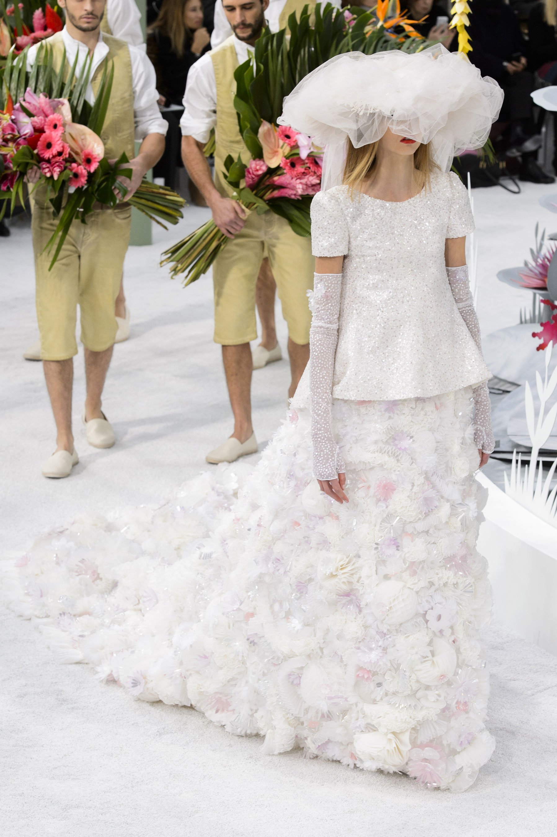 chanel haute couture spring 2015 pfw 75 molly