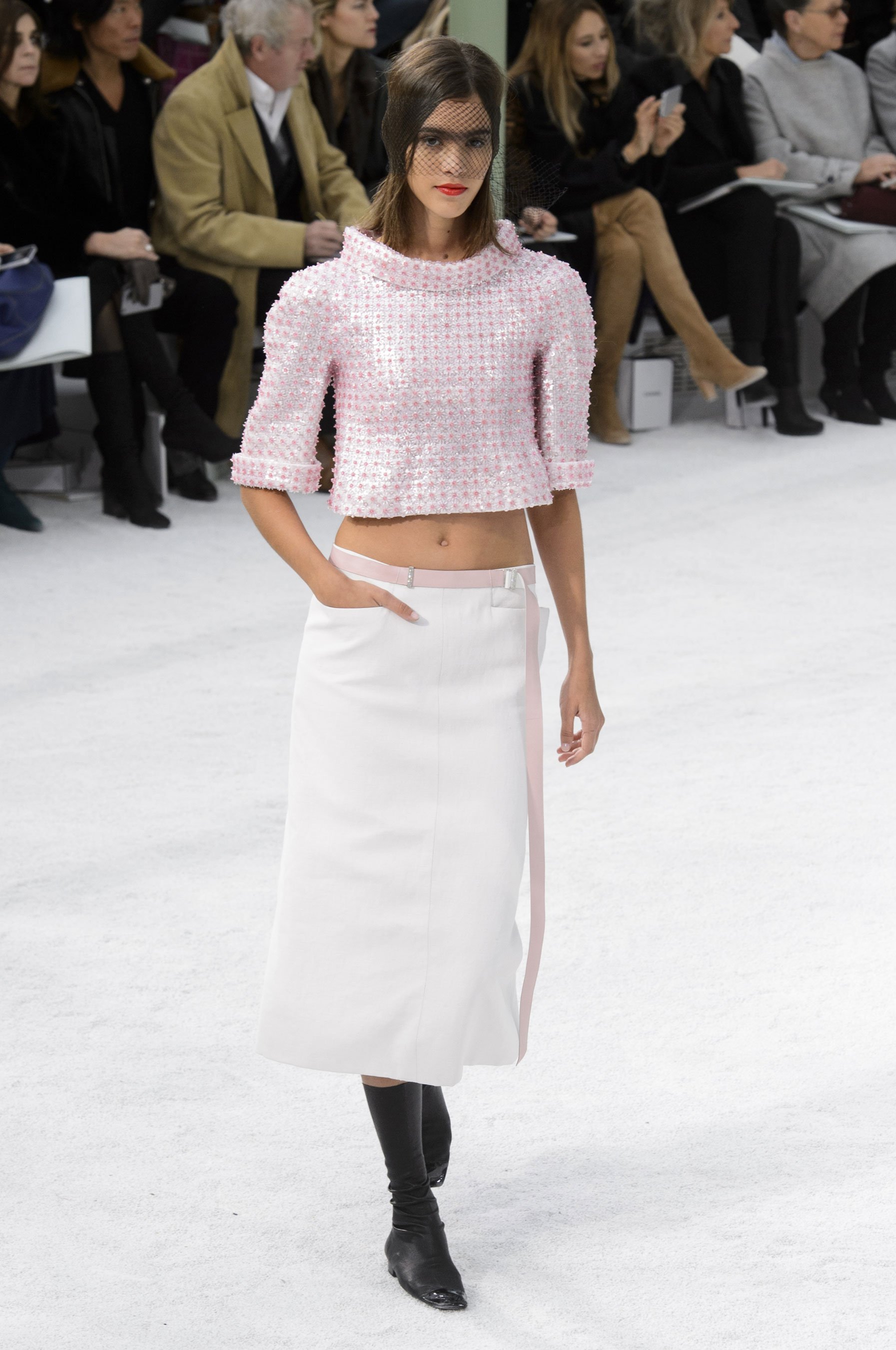 chanel haute couture spring 2015 pfw 61 pauline