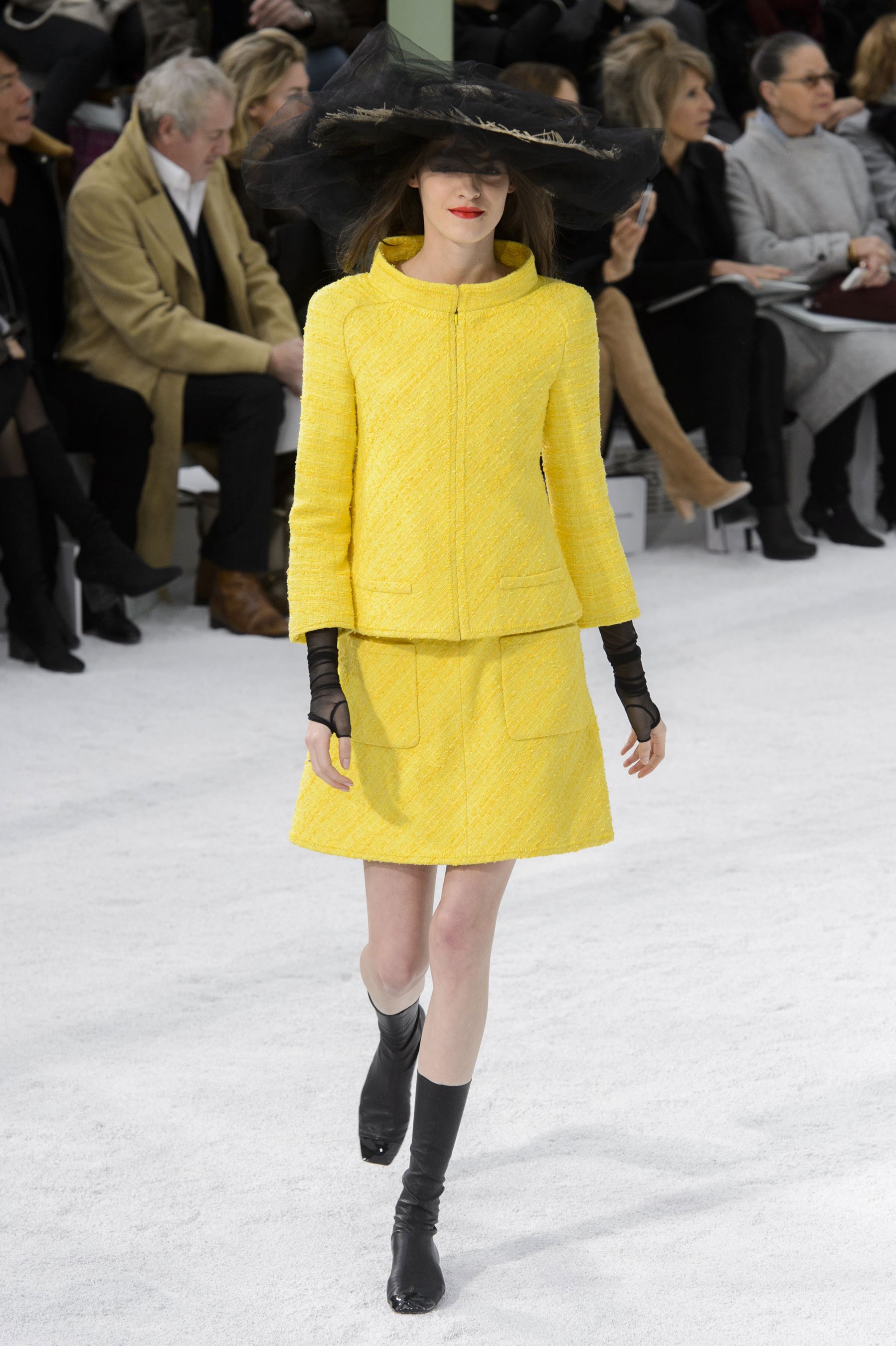 chanel haute couture spring 2015 pfw 6 kremi