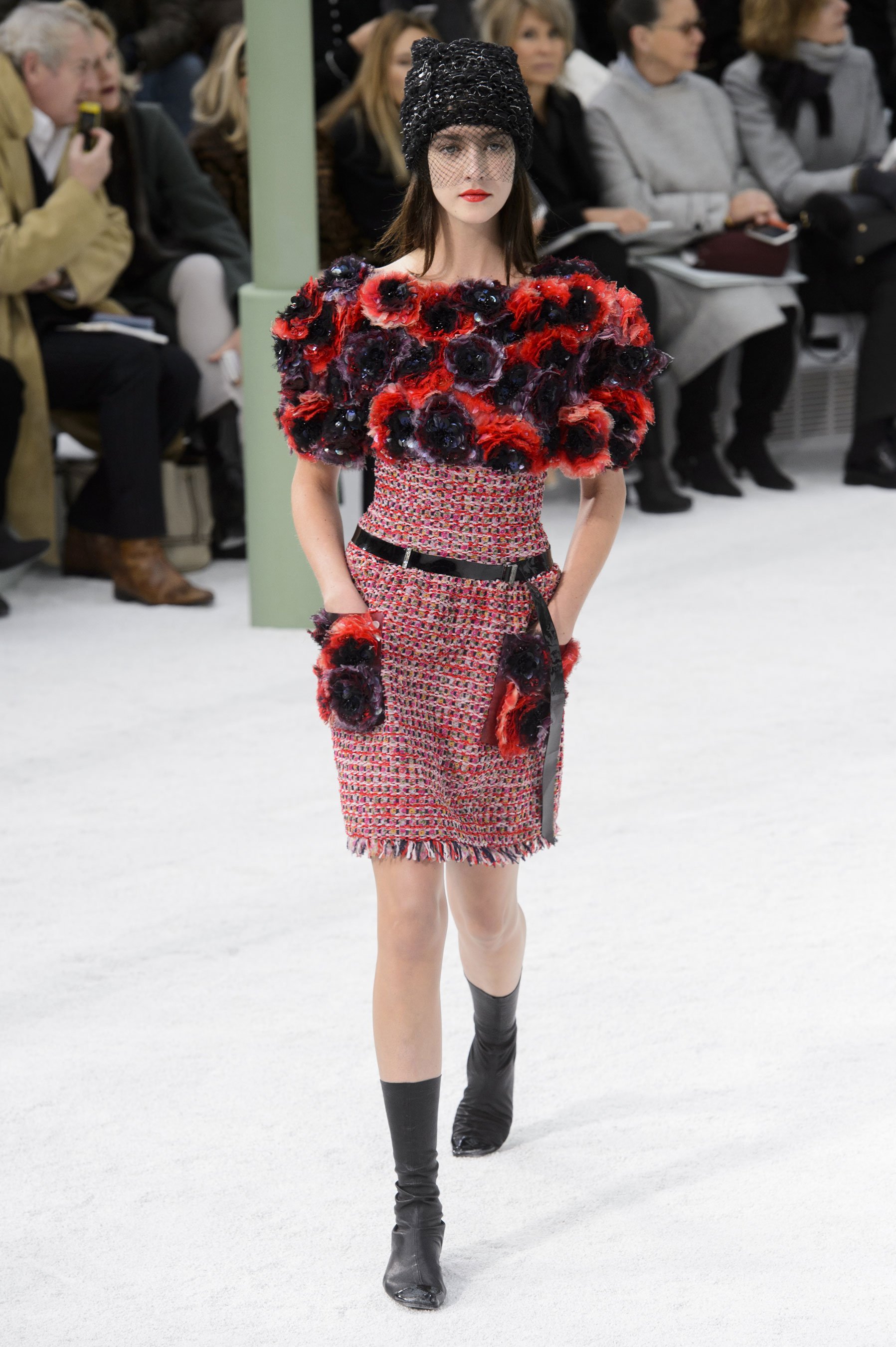 chanel haute couture spring 2015 pfw 41 christ